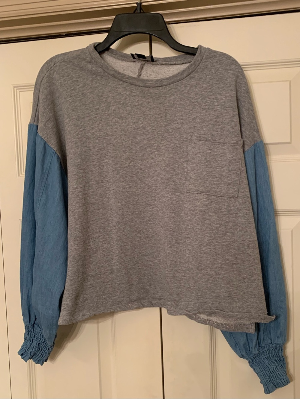 Lumiere Gray Sweatshirt with Blue Soft Denim Balloon Sleeves